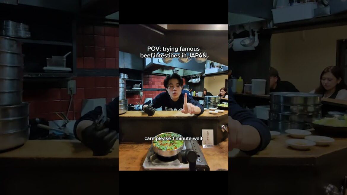 trying motsunabe for the first time📍maedaya in fukuoka, japan #travel chunguspov #travelpov #pov