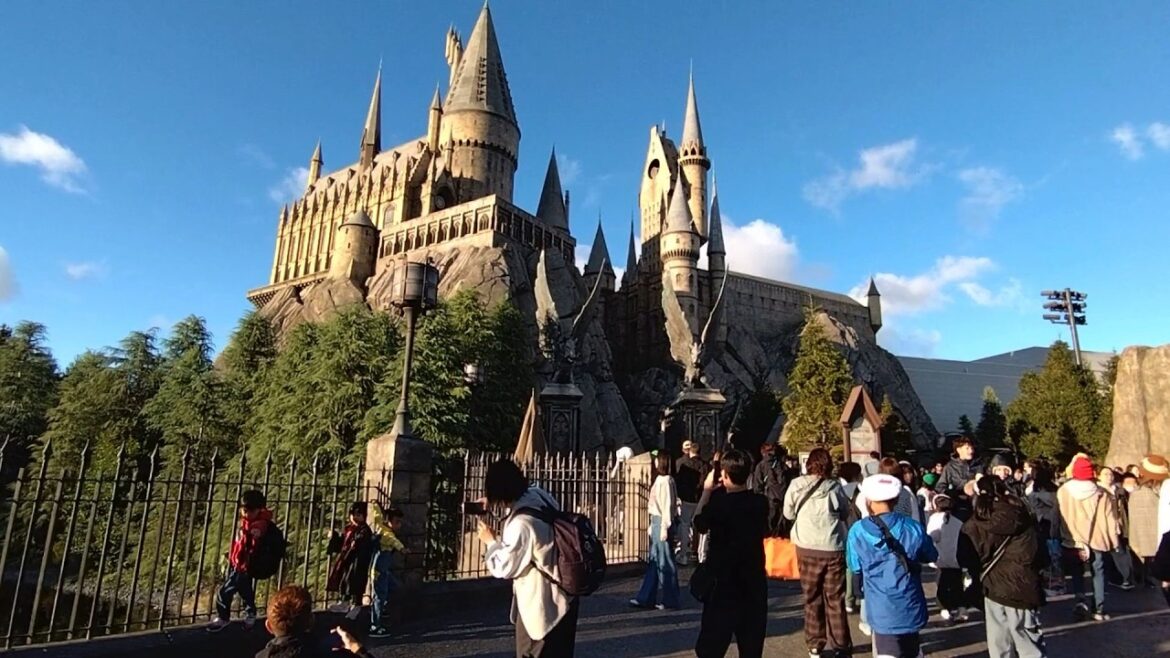 Hogwarts Castle at Universal Osaka 🇯🇵✨ A Must-See! (HS)