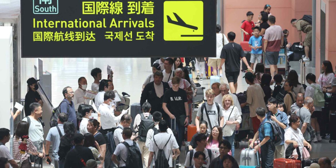 Japan bill requires airlines deny boarding to unauthorized visitors