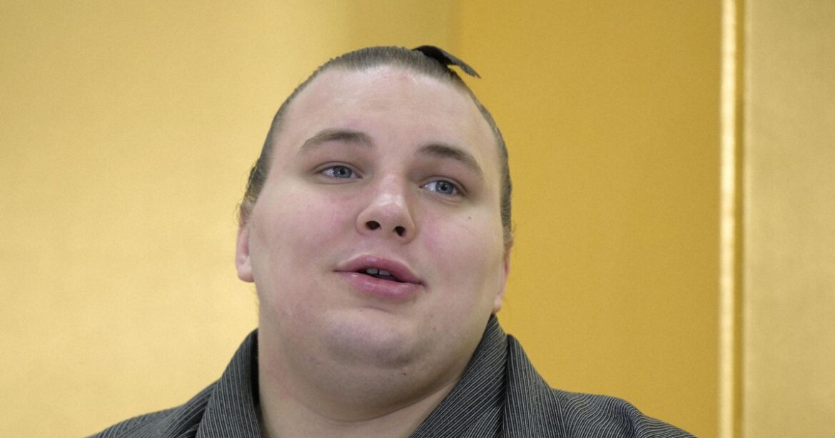 Sumo: Ukrainian ozeki Aonishiki calls promotion pressure ‘natural’ Sumo: Ukrainian ozeki Aonishiki calls promotion pressure 'natural'