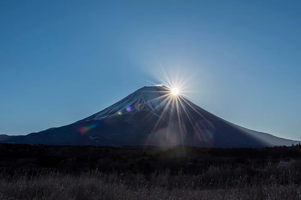 A special phenomenon: “Diamond Fuji”