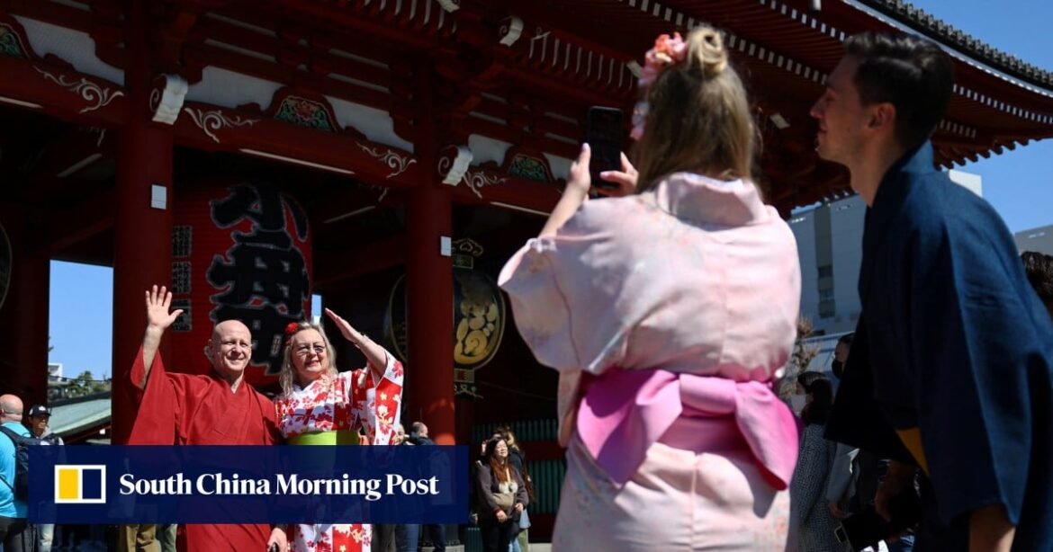 Russia emerges as unlikely growth market for Japan tourism as China pulls back Russia emerges as unlikely growth market for Japan tourism as China pulls back