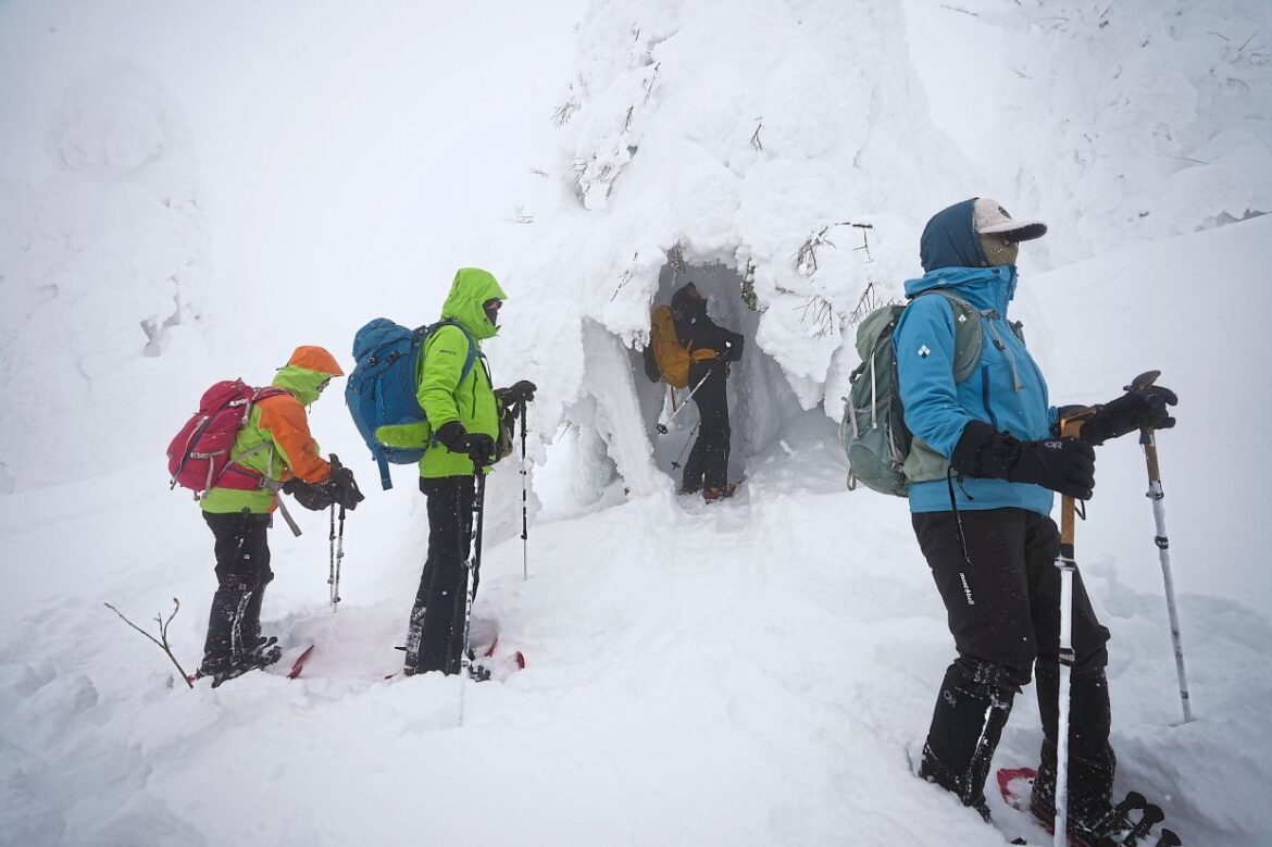 Japan's ski resorts get thick snow and more tourists