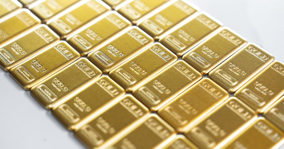 Someone Just Gave Osaka, Japan, Gold Bars To Fix Water Pipes Someone Just Gave Osaka, Japan, Gold Bars To Fix Water Pipes