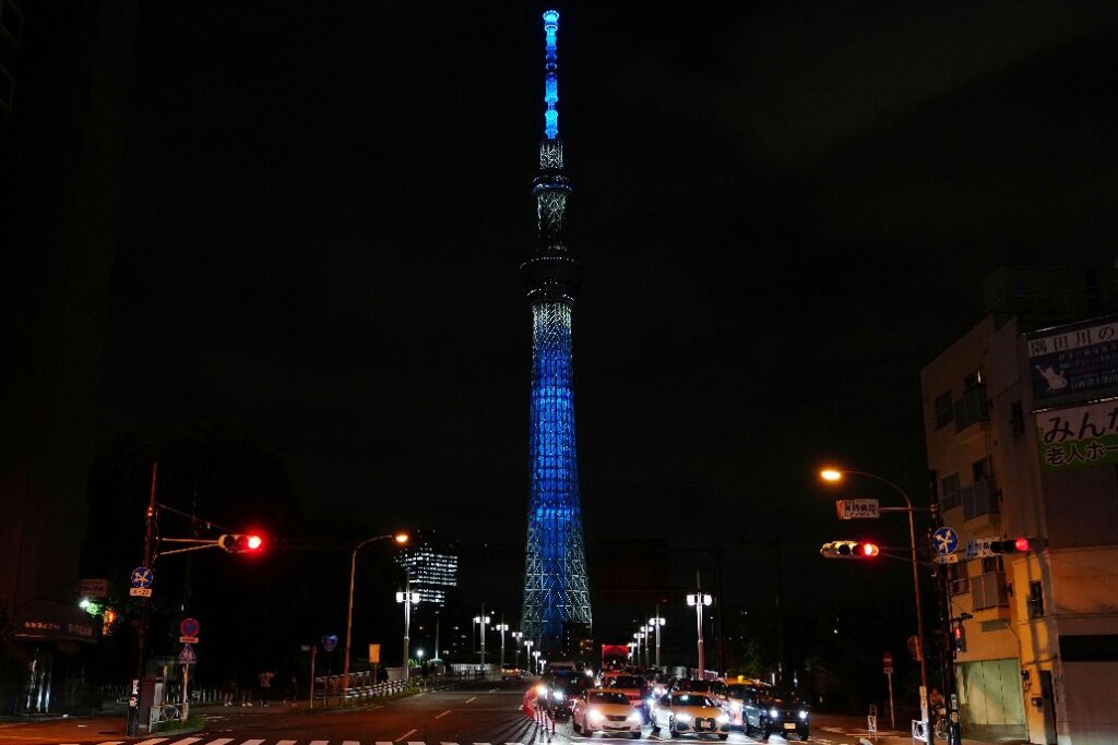 Tokyo Skytree elevator traps 20 people for over 5 hours, all rescued