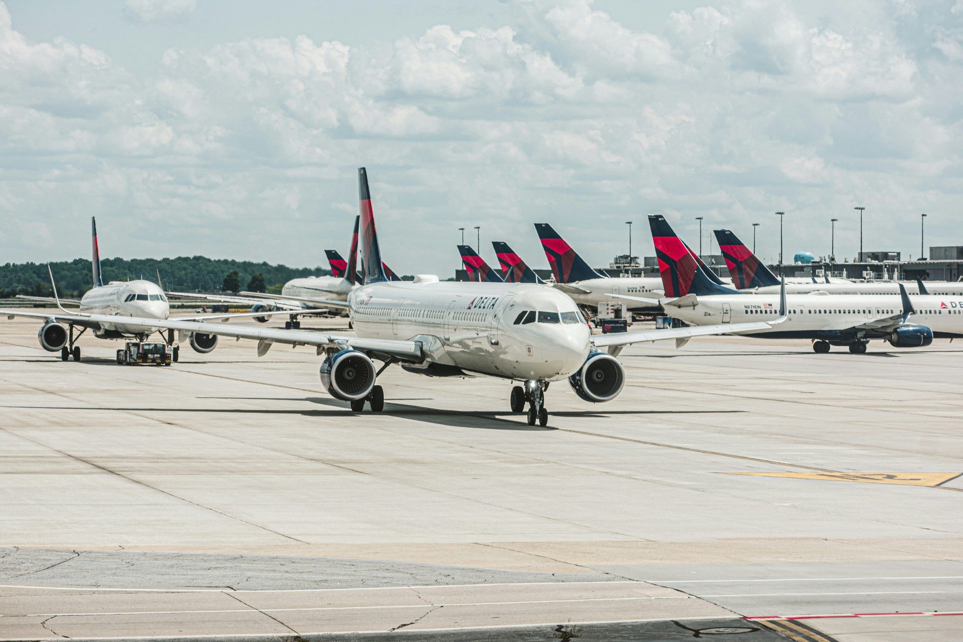 Delta plane at Hartsfield-Jackson Atlanta International Airport