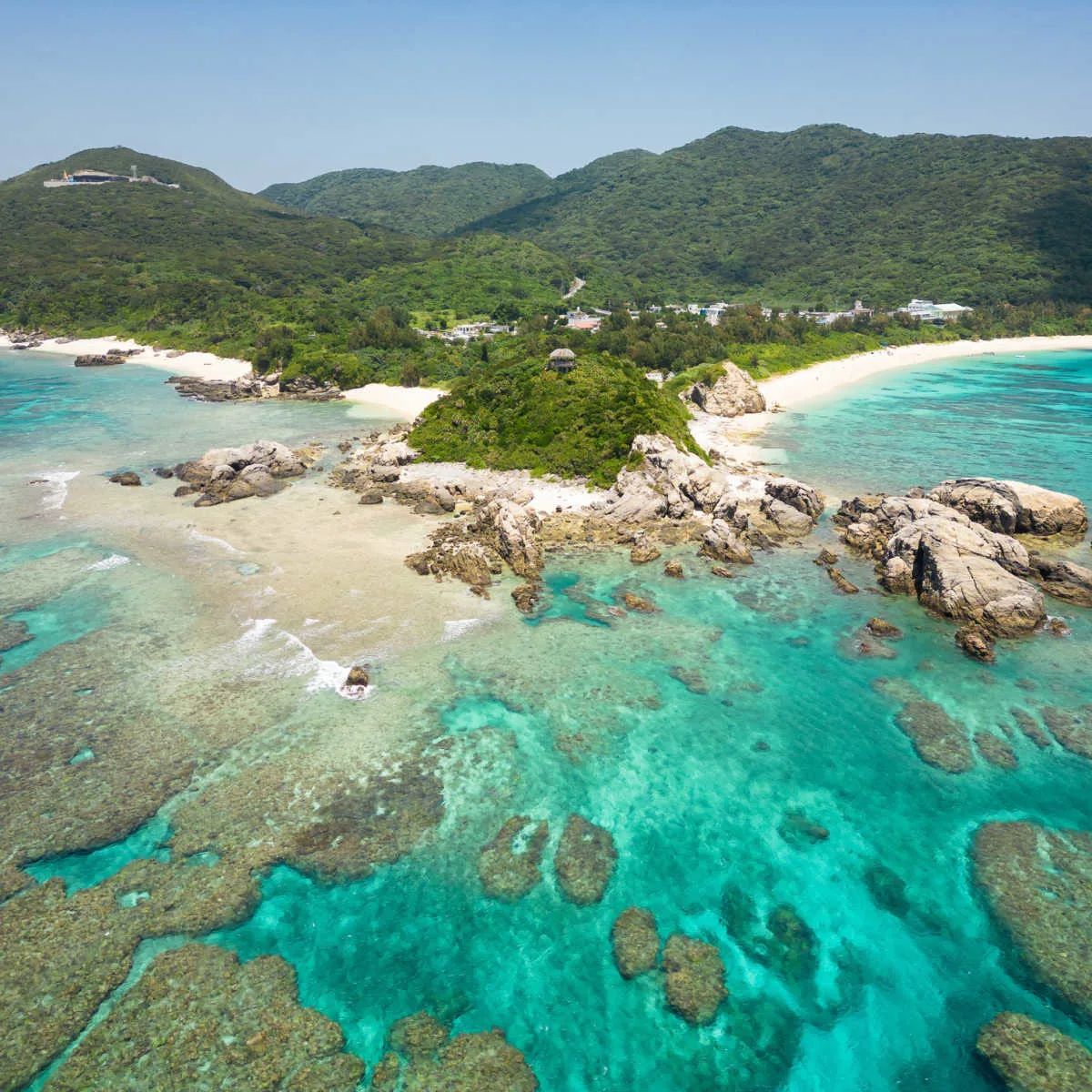 Panoramica view of Okinawa's stunning landscapes and turquoise water