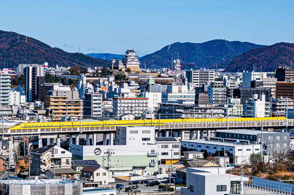 Japan’s Most Mysterious Bullet Train Is Retiring Japan’s Most Mysterious Bullet Train Is Retiring