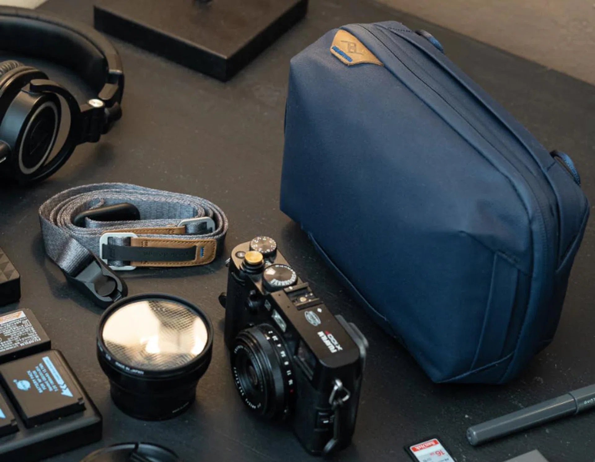 Peak Design Tech Pouch.