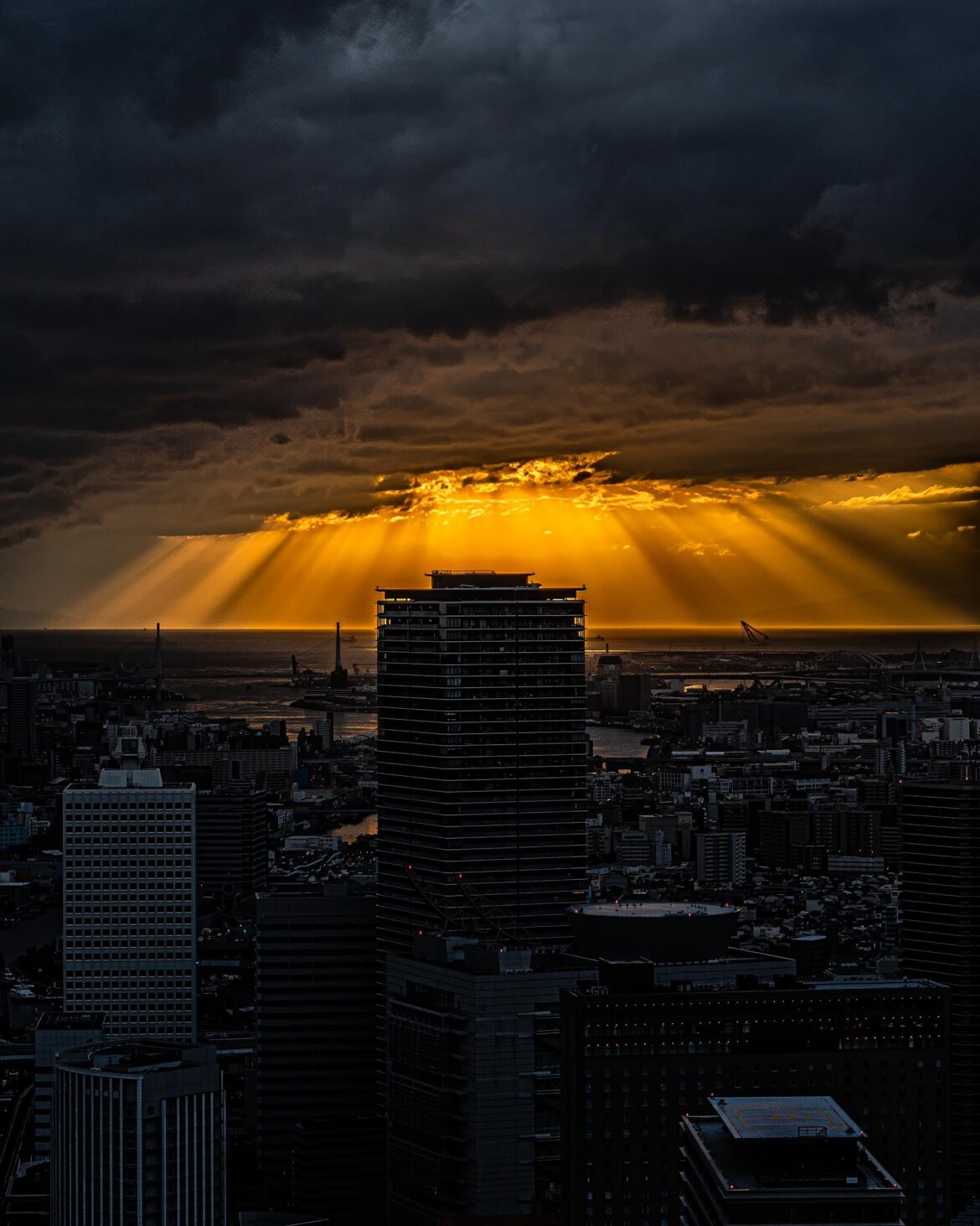 Don't let the sun, go down on me...