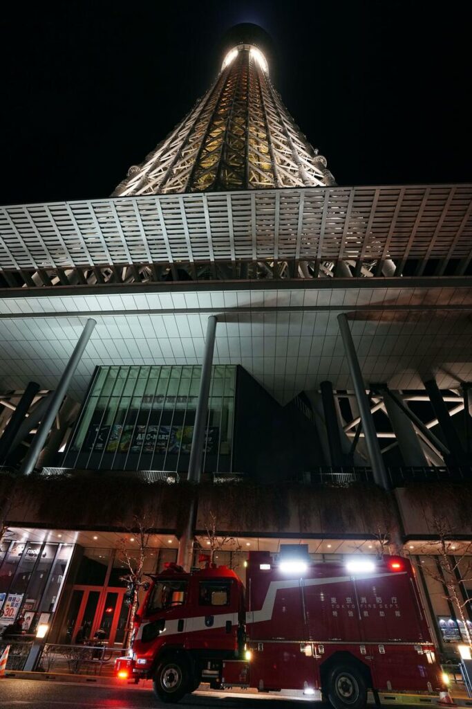 20 trapped in Tokyo Skytree elevator for 5 hours, tower to close for Mon. 20 trapped in Tokyo Skytree elevator for 5 hours, tower to close for Mon.
