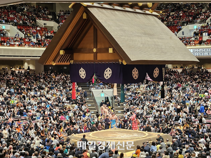 A view of the Japanese sumo stadium [Tokyo correspondent Lee Seung-hoon]