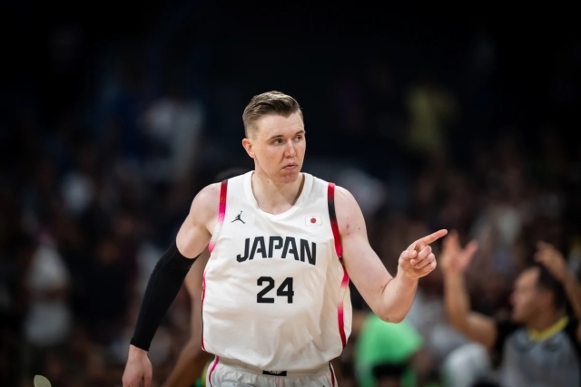 Josh Hawkinson, not Alex Kirk, takes on South Korea. Photo = Courtesy of FIBA