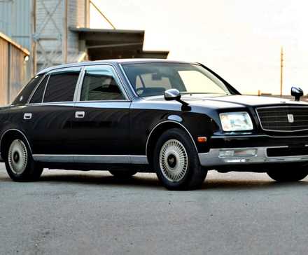 Black 1997 Toyota Century