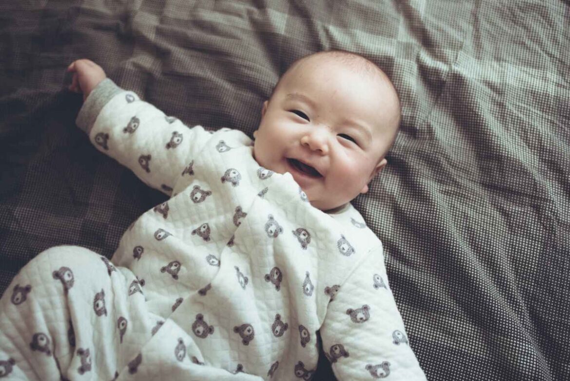 Japan expands public insurance to cover full cost of childbirth Japan expands public insurance to cover full cost of childbirth