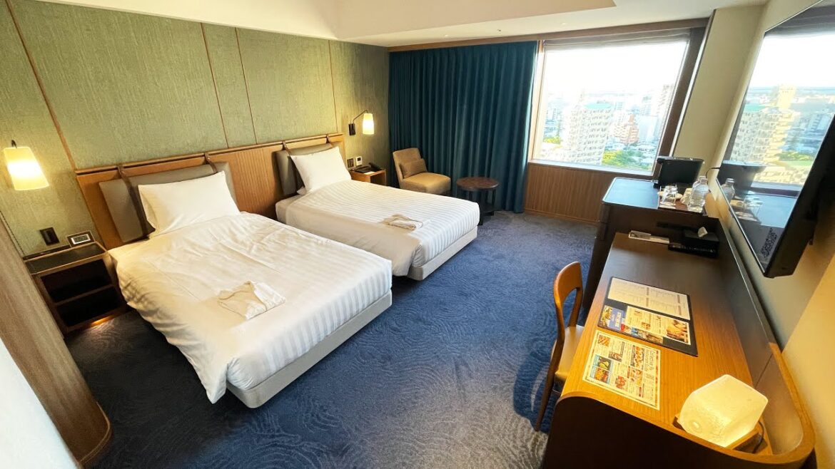 Staying at a Luxury Hotel in Okinawa, Japan Steps from Dining & Sightseeing🌺 | Hotel Collective