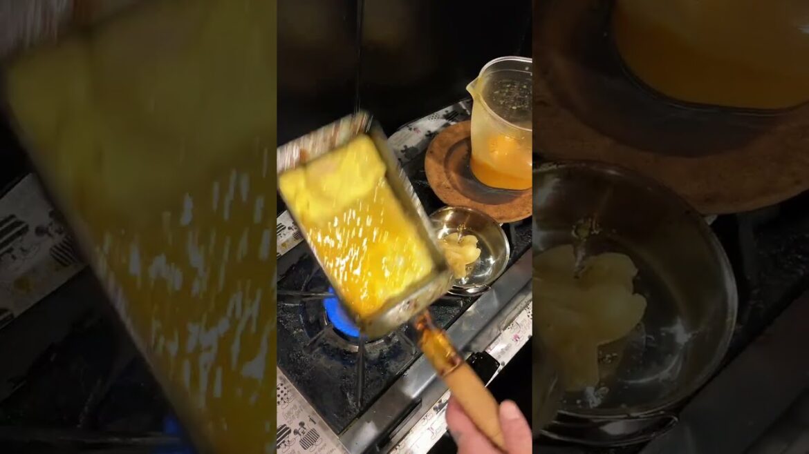 ✅Try it at Home! Shoking Skill! It’s a famous Japanese rolled omelet, #osaka #shorts #japan #travel
