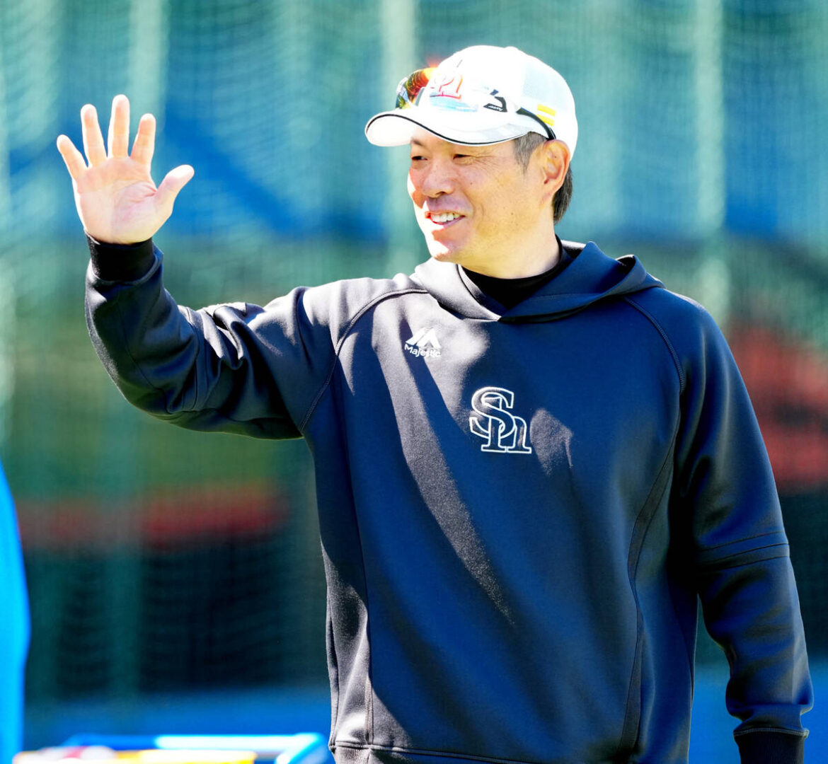 Director Hiroki Kokubo giving a greeting (Photo by Masahiro Okano)