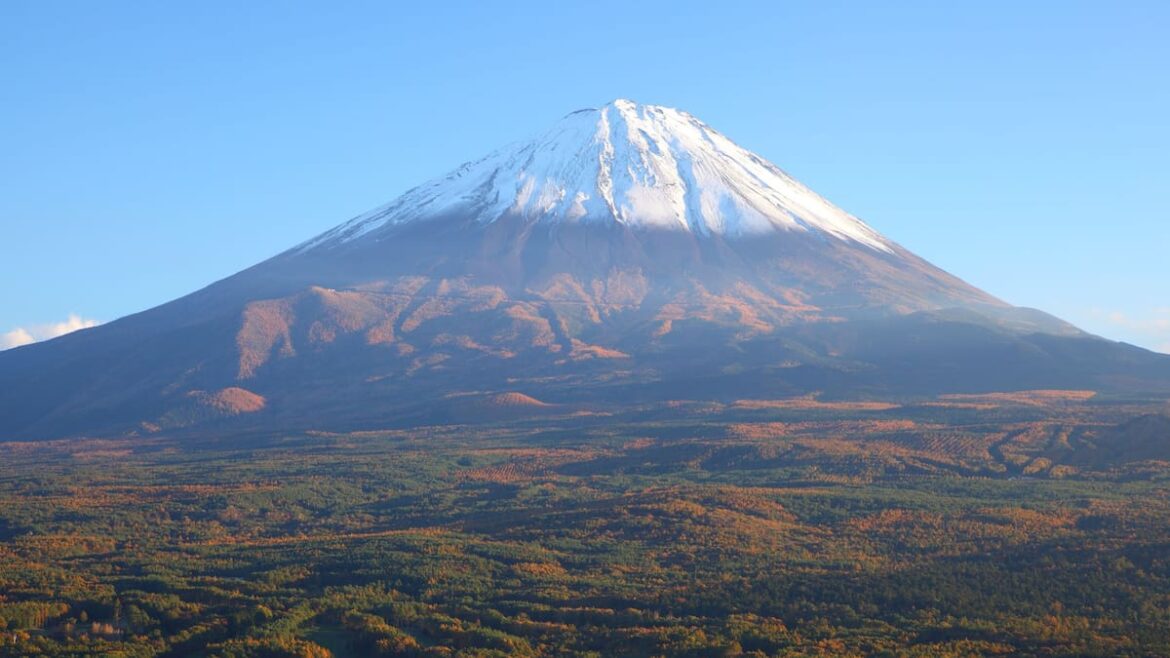 New Zealand climber seriously injured after 400m fall on Mount Fuji