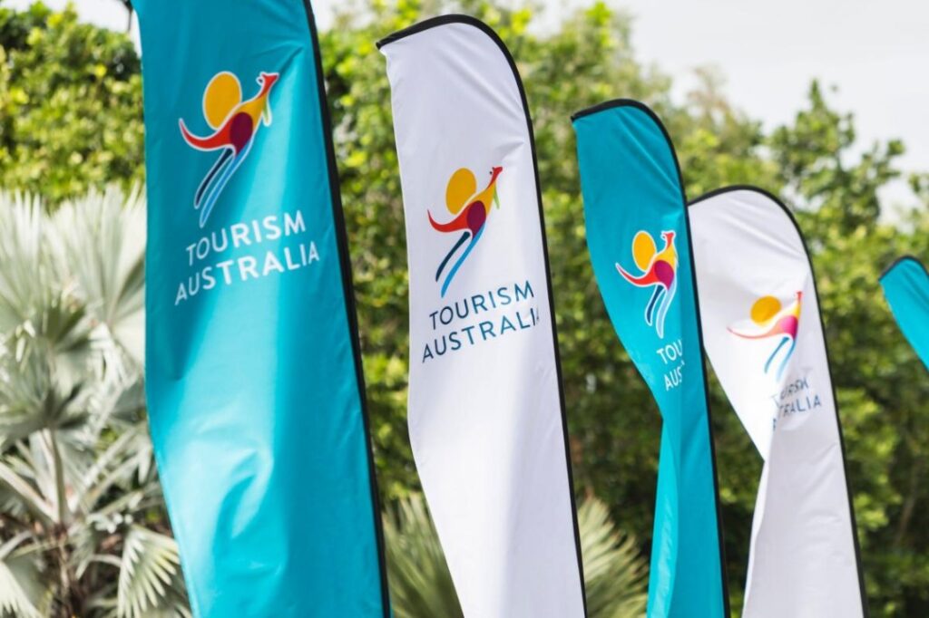 Middle East crisis takes toll on Australian travel - World