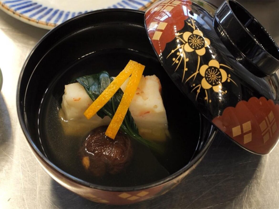 Kyoto hosts cooking test to certify foreign Japanese cuisine chefs