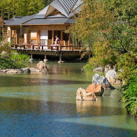 The Shakusui-en pond garden and Shakusui-tei tea ceremony room at the Four Seasons Kyoto