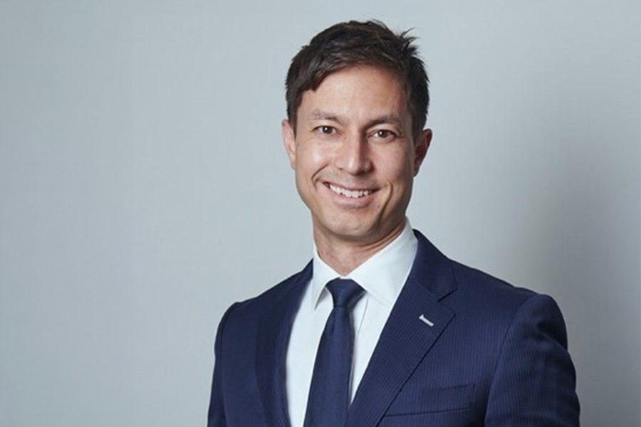 Simmons & Simmons hires ex-IBM GC for Tokyo dispute practice Simmons & Simmons hires ex-IBM GC for Tokyo dispute practice