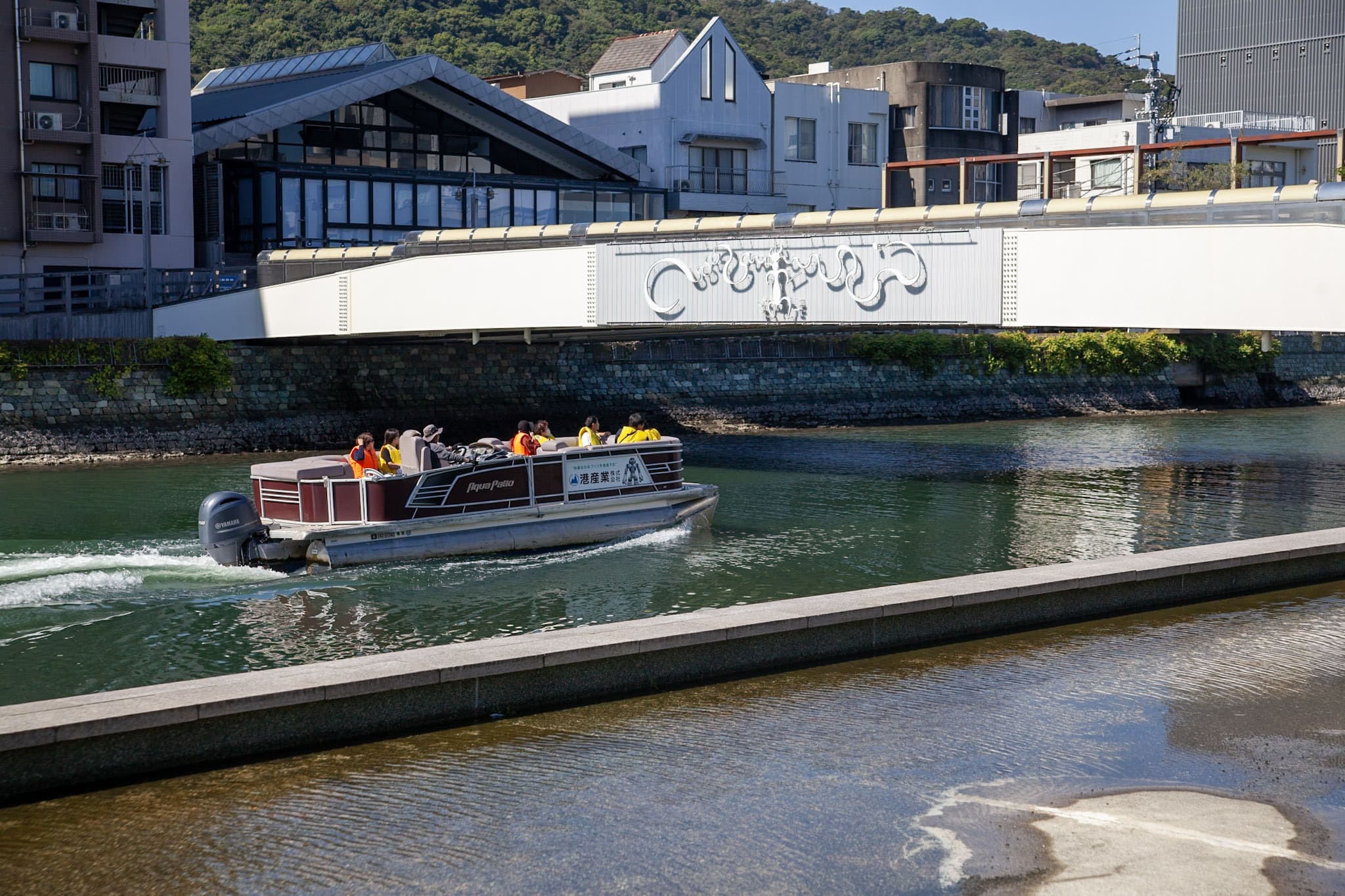 Hyotanjima Shinmachi river cruise in Tokushima