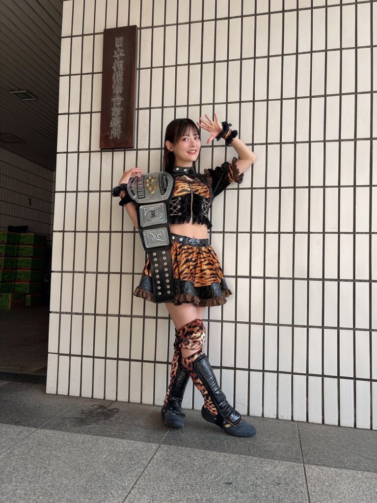 Uesaka Sumire and Her Hardware