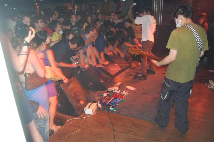 Melt-Banana performs at Club Freebird in Seoul, Aug. 22, 2009. Korea Times photo by Jon Dunbar