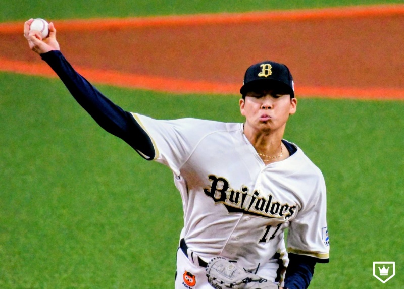 Shumpeita Yamashita aims to be the opening pitcher for the first time in three years, with a curveball that has gained more power thanks to a form modification to prevent lower back pain | Pacific League Shumpeita Yamashita of Orix Buffaloes modified his pitching form to prevent lower back pain (Photo by Masaki Kitano)