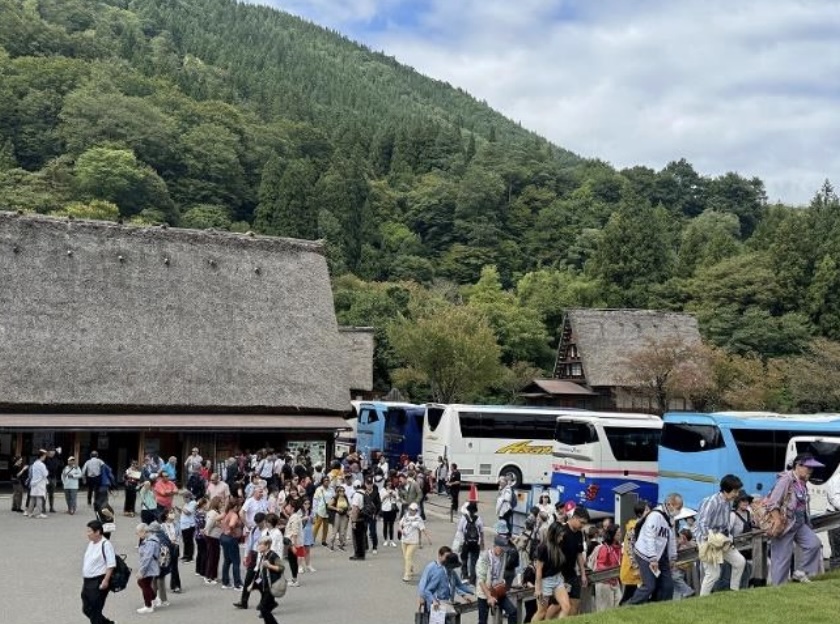 UNESCO World Heritage Shirakawago in Japan will introduce a pre-reservation system for the bus parking in December 2026 UNESCO World Heritage Shirakawago in Japan will introduce a pre-reservation system for the bus parking in December 2026
