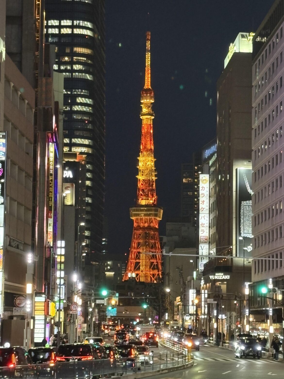 Tokyo Tower seen from Roppongi