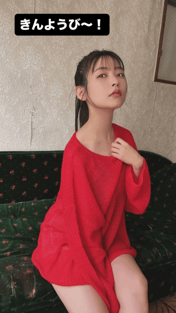 Happy Friday from Uesaka Sumire