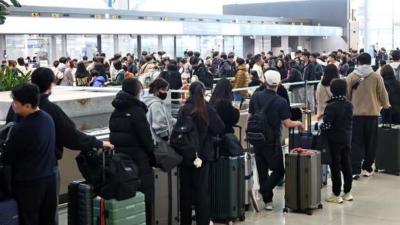 "I used to visit Japan so often, but should I stop going now?"...They say they're introducing a pre-travel authorization system - Seoul Economic Daily International News from South Korea