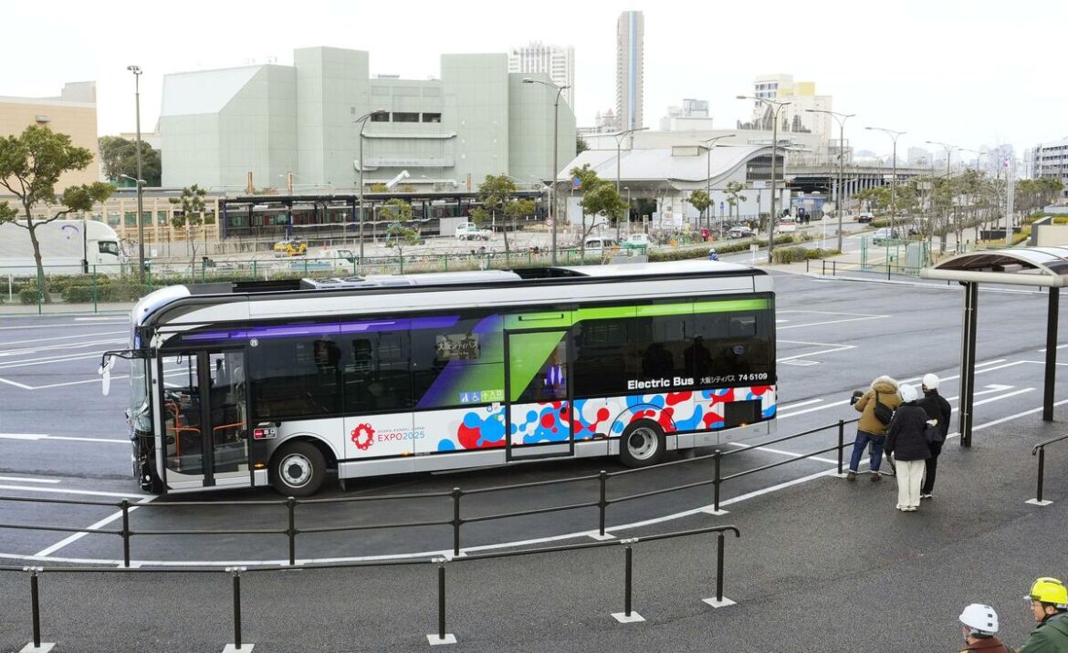 Plan to repurpose 150 buses from Osaka expo stalls over safety concerns