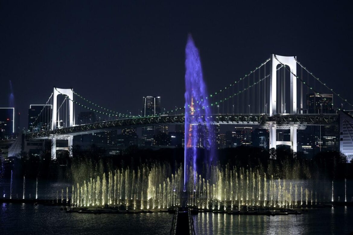 Massive fountain opens on Tokyo Bay waterfront, set to become new landmark