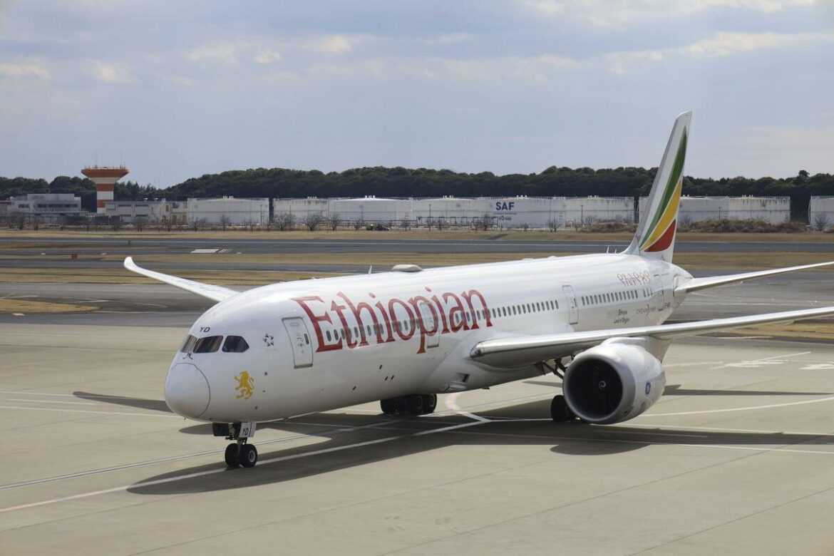 Japan's Mideast evacuations of citizens one of its largest such operations