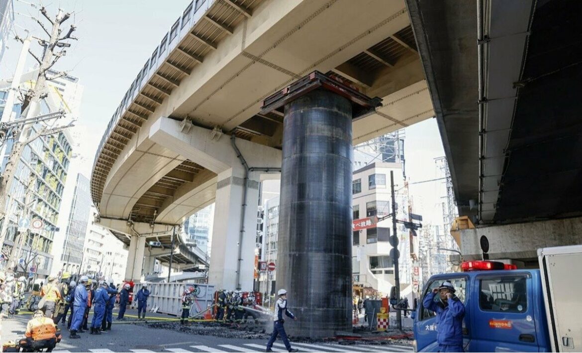 Giant pipe protrudes 10 meters above ground at construction site in Osaka