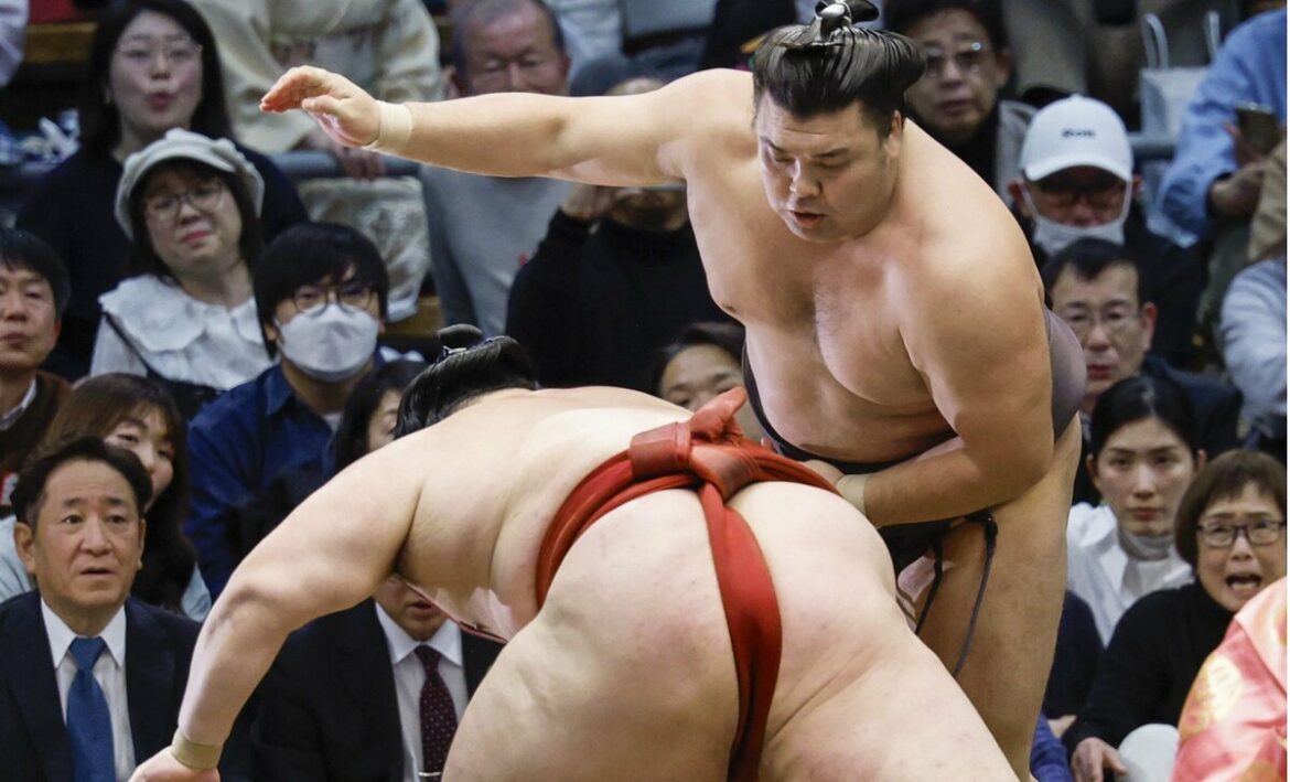 Kirishima, Gonoyama top Spring leaderboard, Hoshoryu keeps up chase