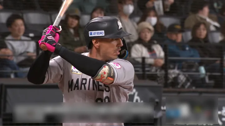 Counterattack! New captain Soto hits a two-run home run to close the gap to one run | Pacific League Chiba Lotte Marines player Soto © Pacific League TV