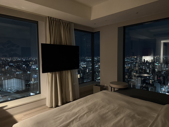 Sentara Grand Hotel Osaka Corner Room Night View / Photo = Moon Jae-yeon Travel + Reporter