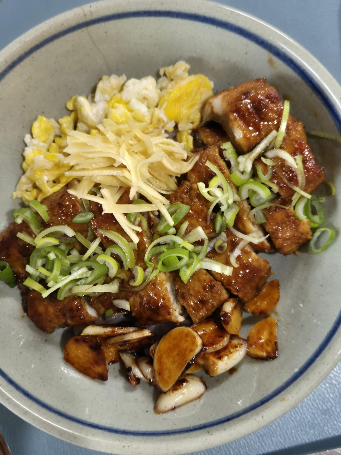 Homemade unagi don + ginger pickles