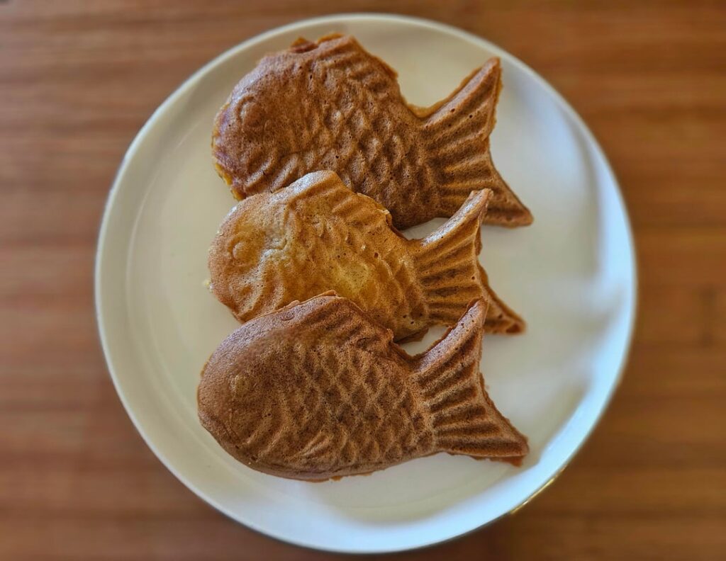 Taiyaki is one of my favorite desserts so I tried making it
