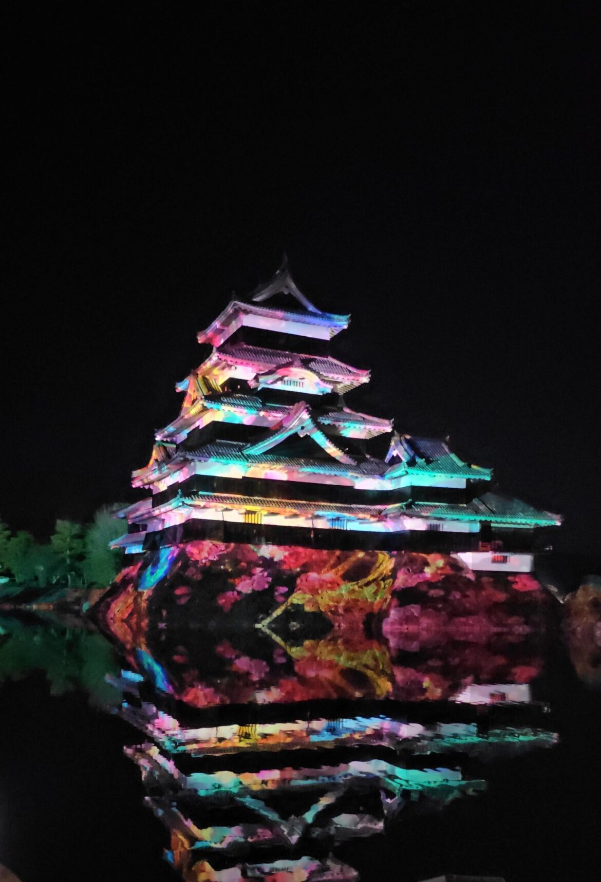 Matsumoto castle by night
