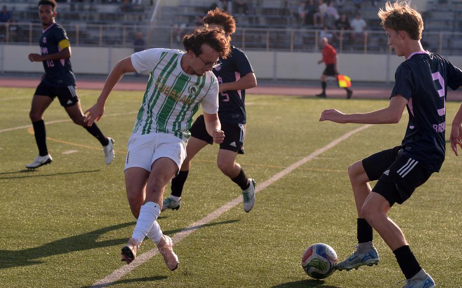 Jayden Villatoro looks for a way past his opponent.