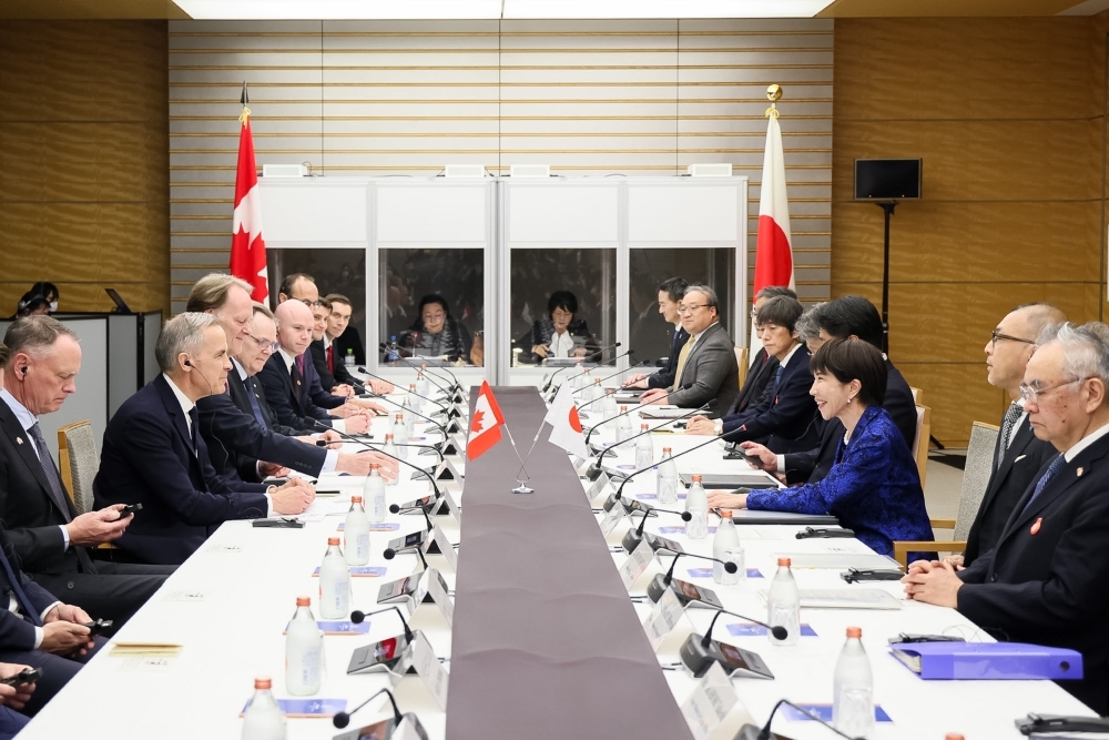 The two leaders holding a summit meeting