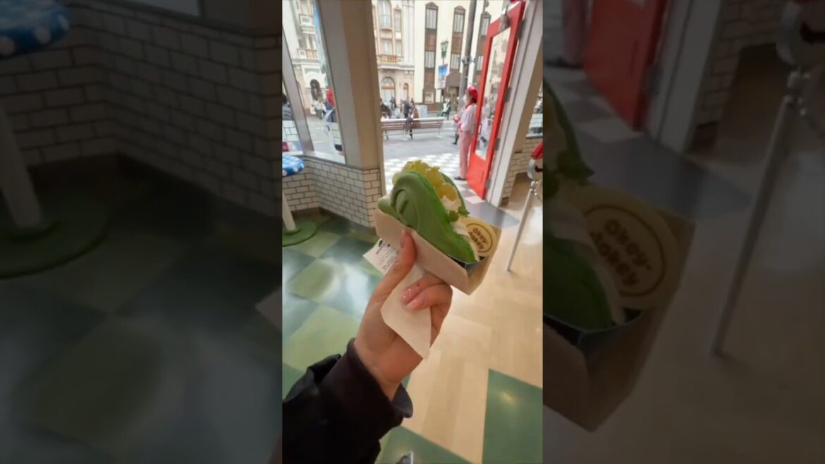 Best FOODS at Universal Studios Japan! 🇯🇵🍡 #universalstudiosjapan #supernintendoworld