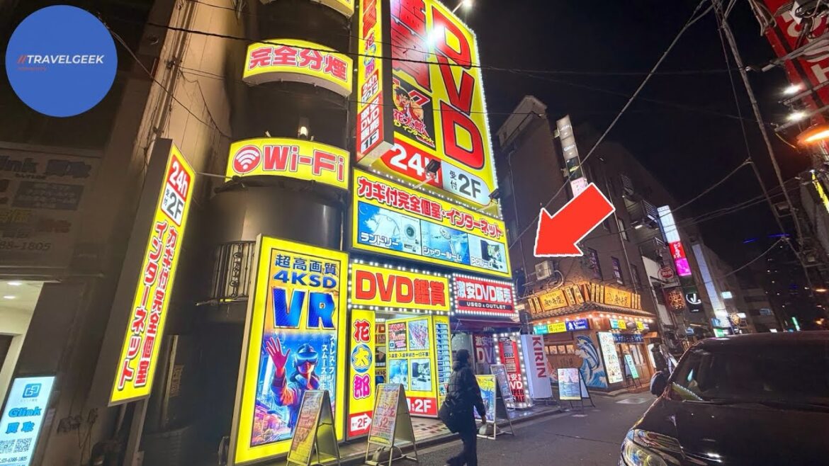 $21 Overnight in a "DVD Cafe" Private Capsule Room in Tokyo Japan | Hanataro