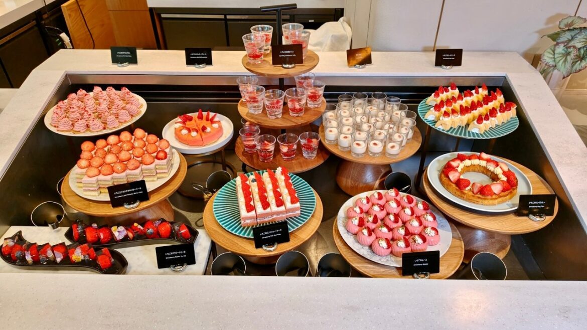 Ultimate Strawberry Sweets & Lunch Buffet 2nd Edition! Full Menu Revealed at RIHGA Royal Hotel Osaka